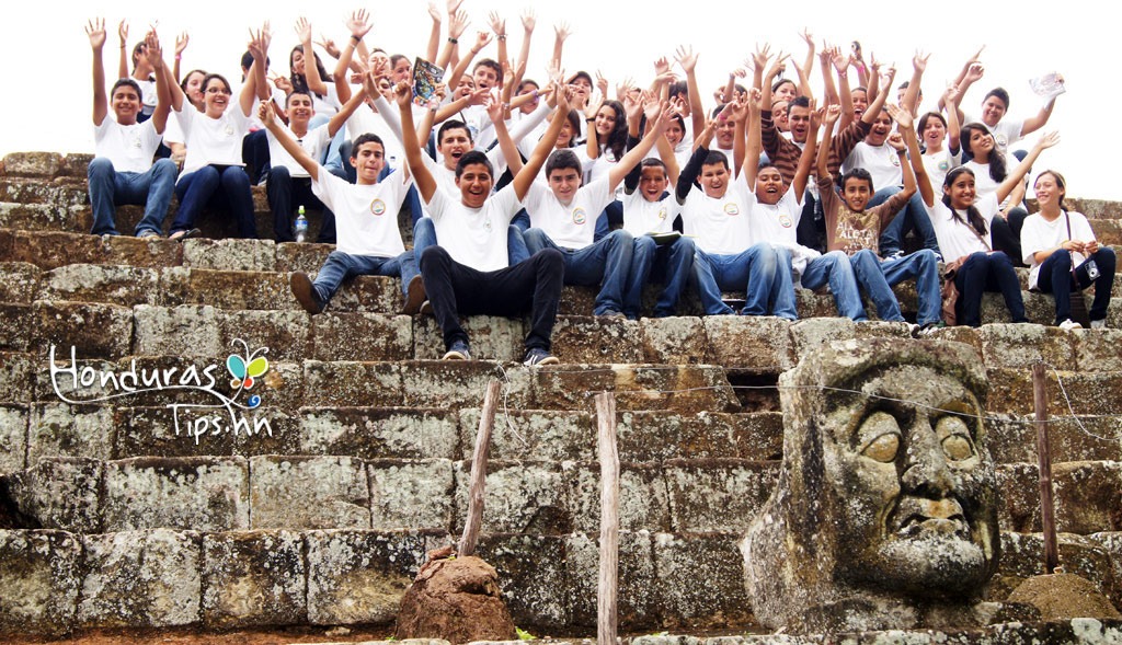 Turistas de todas las edades visitarán Copán Ruinas.