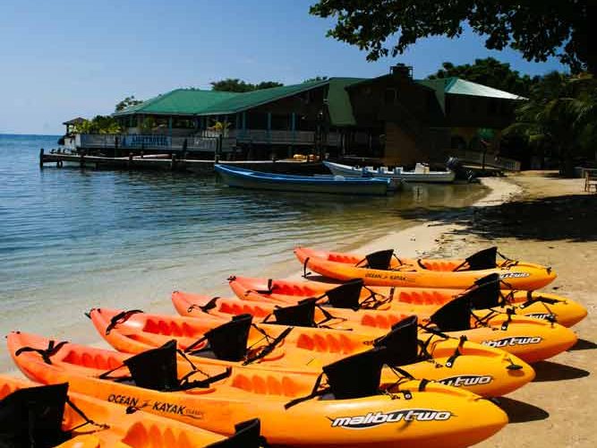 Kayak Marino en la bella Roatán - Honduras Tips