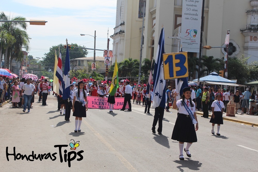 En Honduras, el Día de Independencia se celebra con actos cívicos y desfiles estudiantiles.