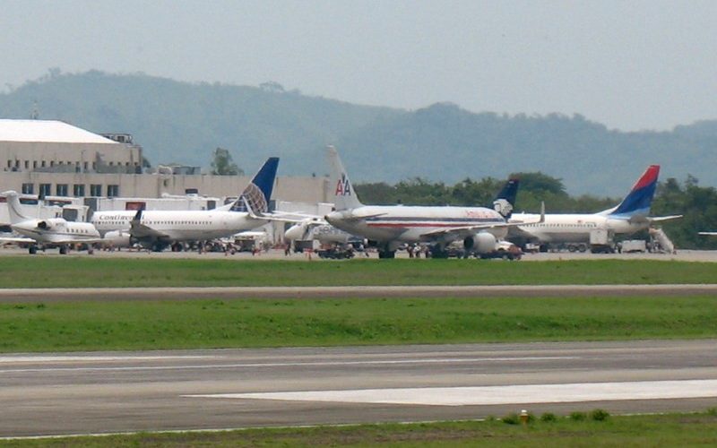 El Aeropuerto Ramón Villeda Morales comenzó a operar las 24 horas
