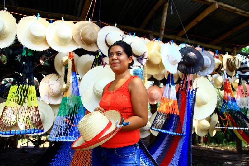 Manualidades de junco y palma de Santa Bárbara - Honduras Tips