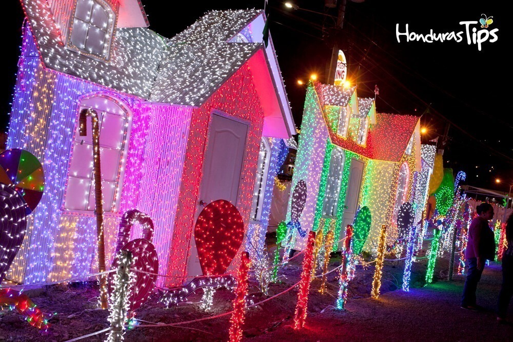 Las atractivas villas navideñas que adornan la capital
