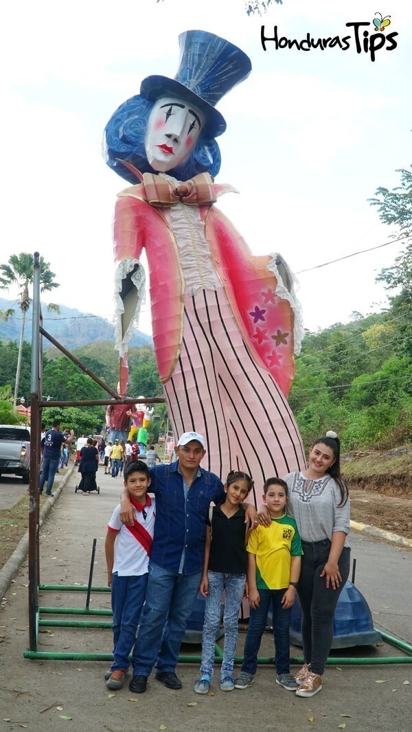 Así fue la quema de las chimeneas gigantes en Trinidad, Santa Bárbara